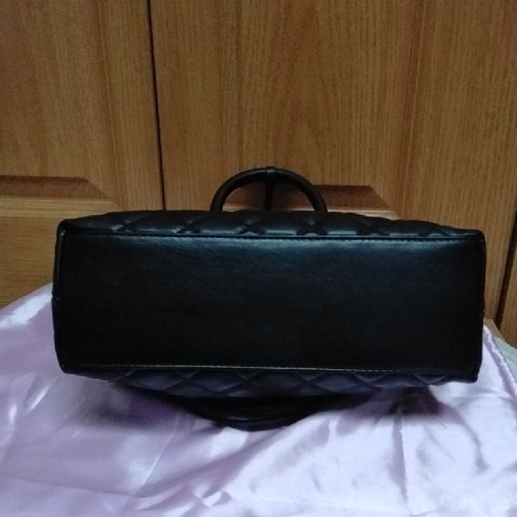 Studio Badgley Mischka Chic Black Quilted Satchel - Picture 6 of 8